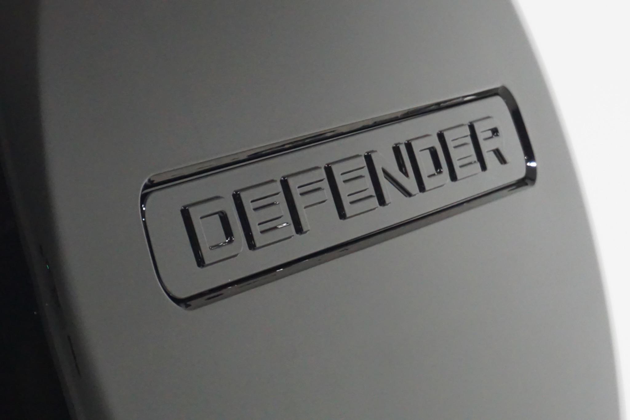 Land Rover Defender 90 3.0 D300 MHEV X-Dynamic HSE Hard Top SUV Auto 4WD SWB Euro 6 (s/s) 3dr